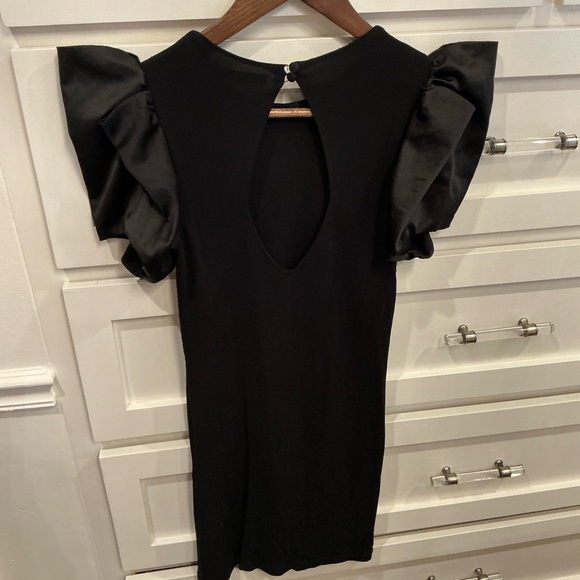 Alice + Olivia Black Dress with Ruffle Sleeves - Picture 6 of 8